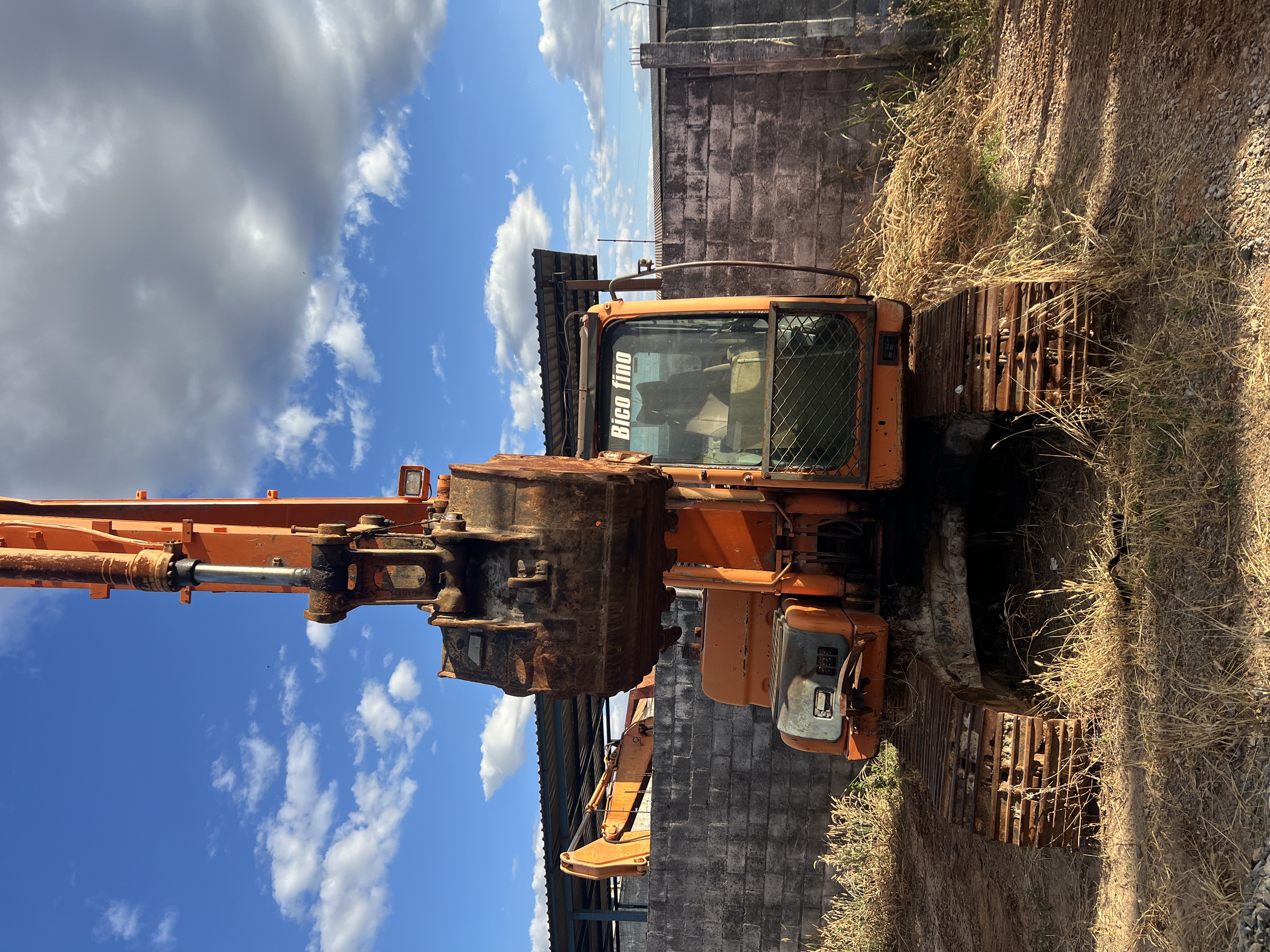 DX140 Escavadeira  DOOSAN