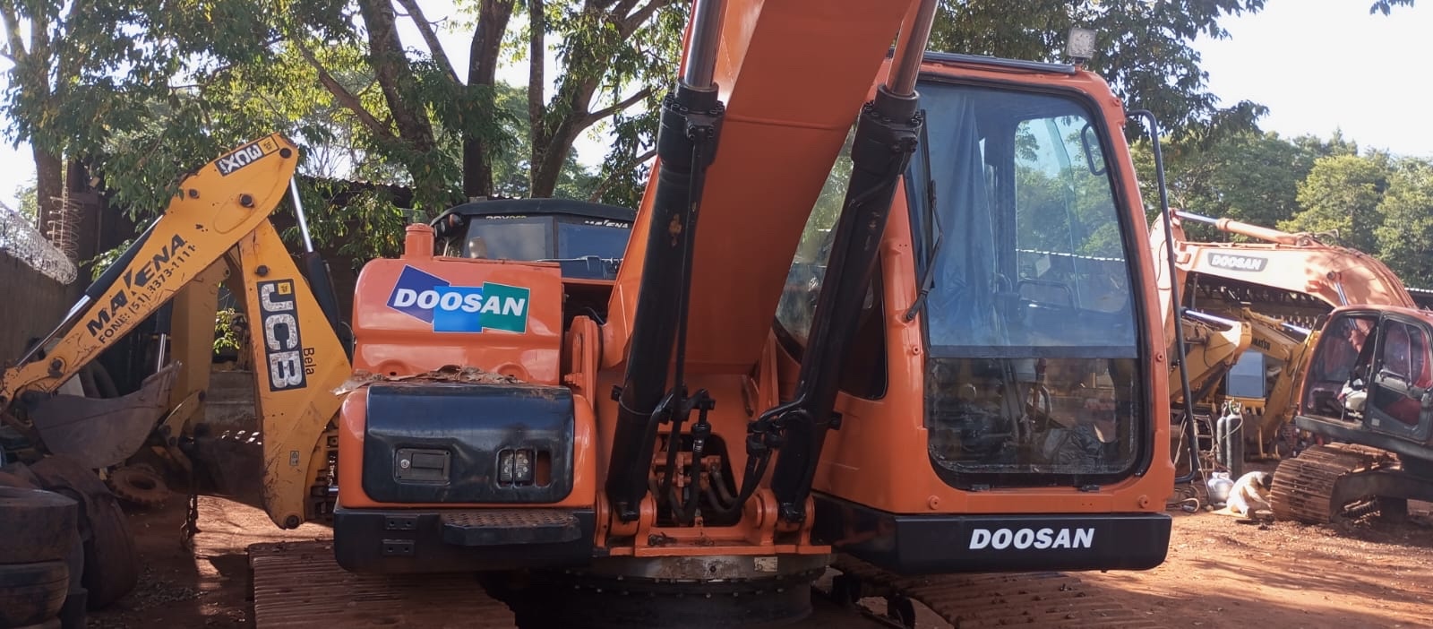 DX225LCA Escavadeira  Doosan