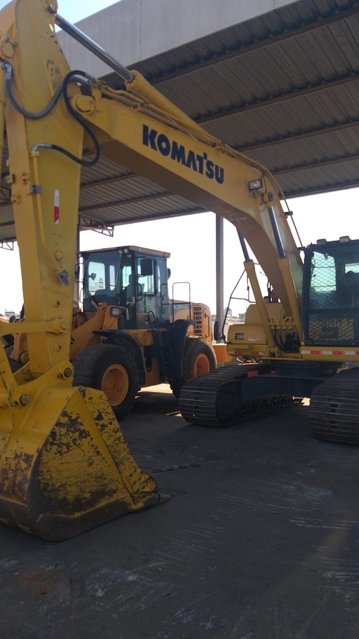 PC210-10M0 Escavadeira  komatsu