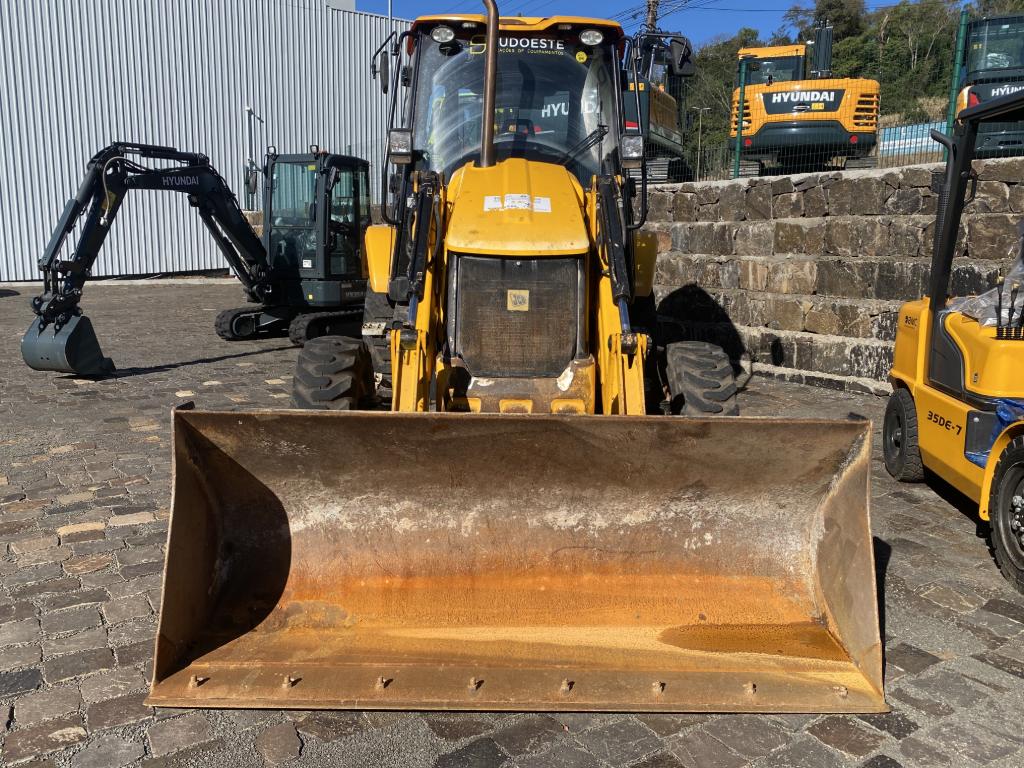 3CX Retroescavadeira  JCB